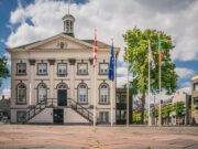 Wethouder Sport geeft hƩt startschot bij de Bavoloop in Rijsbergen