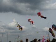Ballonnen op zaterdag, vliegers op zondag
