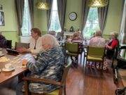 Het Kom-erbij-moment