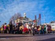 Zie ginds komt de stoomboot