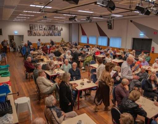 Volle bak in het Koutershof voor Baomusdrive Benebridge