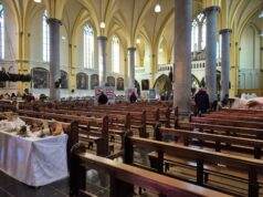 Kerststallententoonstelling in de Bavokerk