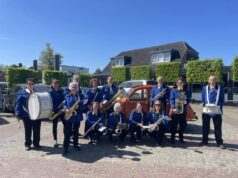 Vandaag zetten we extra de bloemetjes buiten