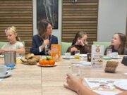Leerlingen Antoniusschool schoven aan voor Burgemeestersontbijt